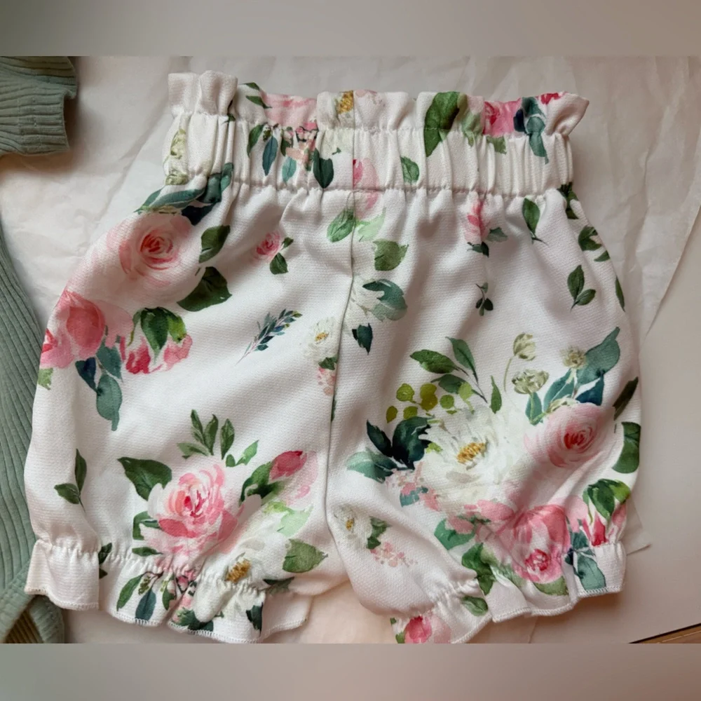 Wild One Baby Onesie and Floral Shorts Set in Sage Green size 12-18 m - Picture 3 of 6